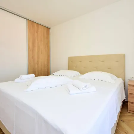 Apartment Katarina By Interhome